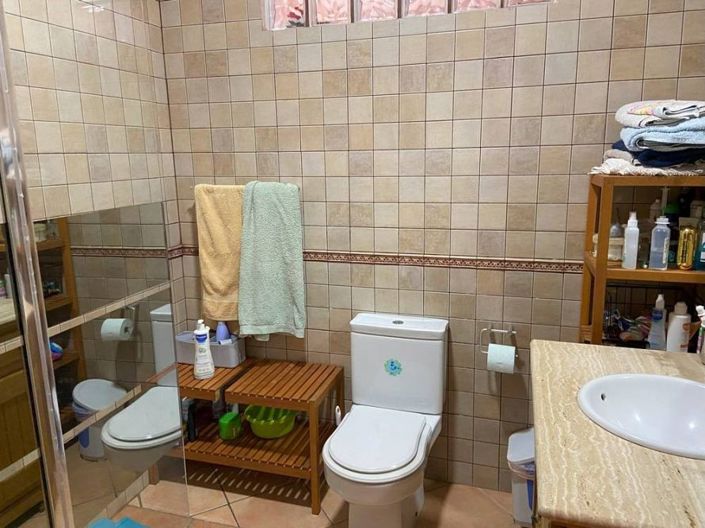 Image No.21-8 Bed Commercial for sale