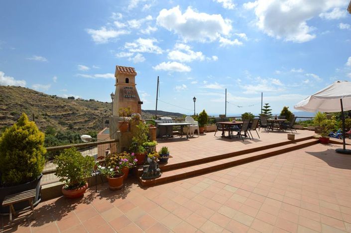 Image No.7-8 Bed Commercial for sale