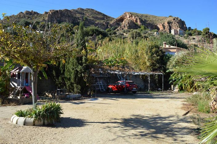 Image No.9-8 Bed Commercial for sale