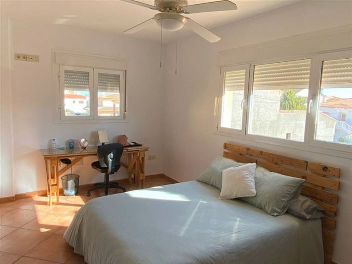 Image No.15-4 Bed Villa for sale