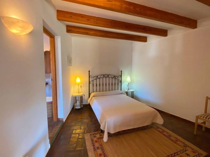 Image No.22-7 Bed Country House for sale