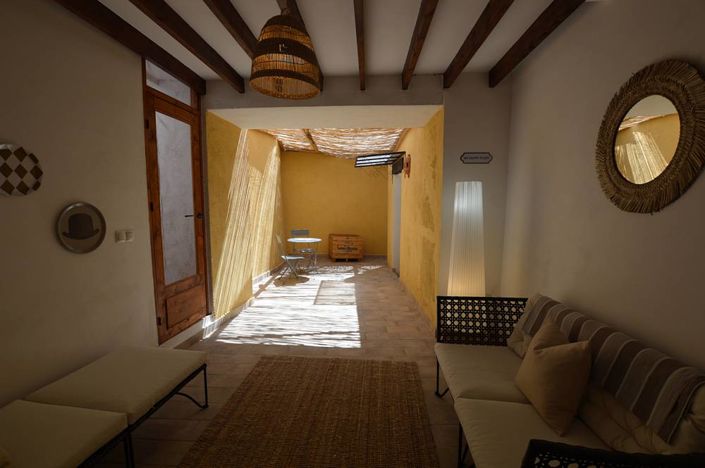 Image No.8-8 Bed Townhouse for sale