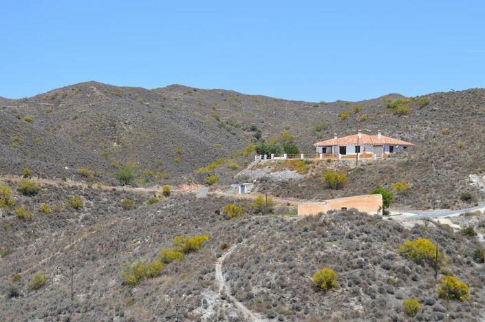 Image No.2-Maison de campagne de 4 chambres à vendre à Lubrín