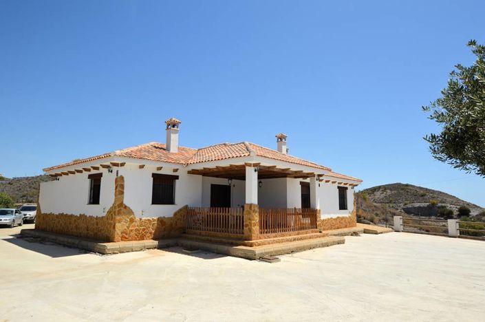 Image No.3-Maison de campagne de 4 chambres à vendre à Lubrín