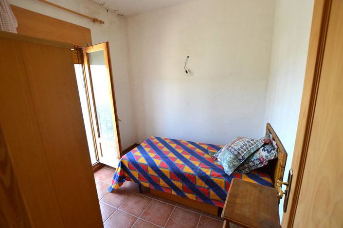 Image No.19-5 Bed Country House for sale