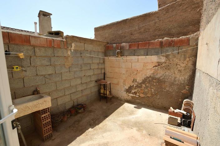 Image No.8-5 Bed Country House for sale