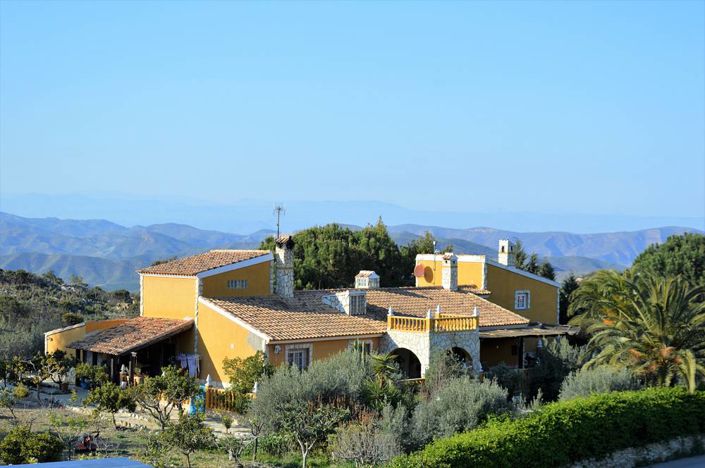 Image No.1-5 Bed Villa for sale