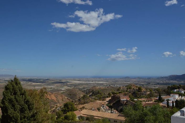 Image No.8-3 Bed Townhouse for sale