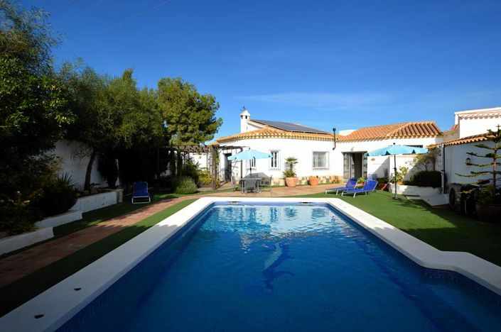Image No.1-Villa de 4 chambres à vendre à Bédar