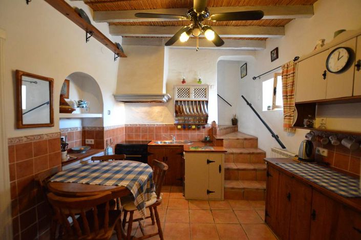 Image No.14-2 Bed Townhouse for sale