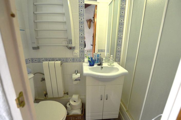 Image No.25-2 Bed Townhouse for sale