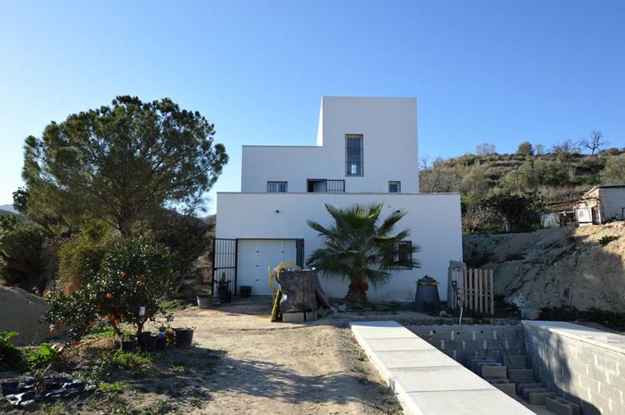 Image No.1-3 Bed Country House for sale