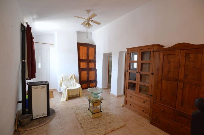 Image No.19-3 Bed Village House for sale