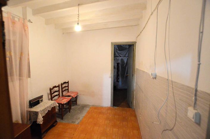 Image No.13-4 Bed Townhouse for sale