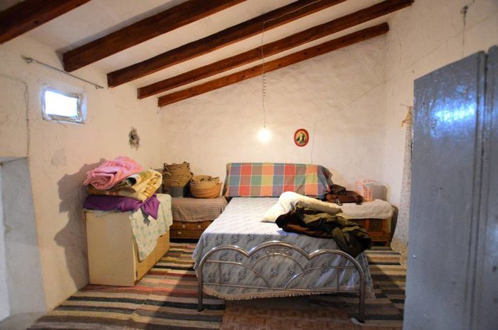 Image No.15-4 Bed Townhouse for sale