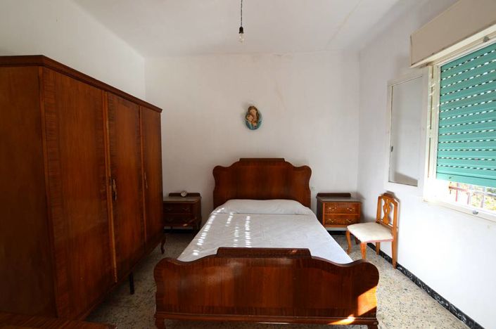 Image No.20-3 Bed Country House for sale