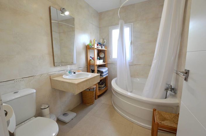 Image No.25-4 Bed Villa for sale