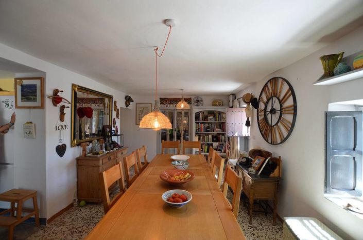 Image No.17-5 Bed Country House for sale