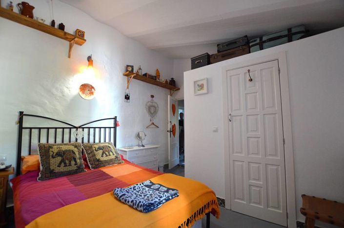 Image No.20-5 Bed Country House for sale