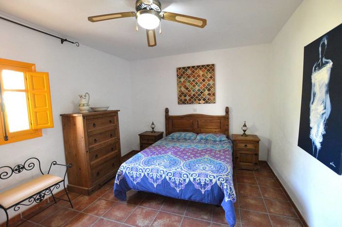 Image No.19-3 Bed Village House for sale