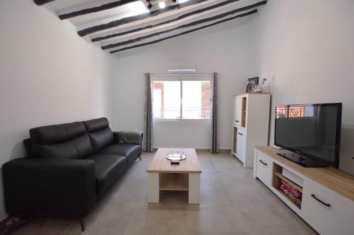 Image No.10-6 Bed Townhouse for sale