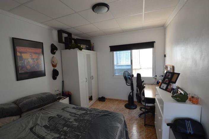 Image No.19-6 Bed Townhouse for sale