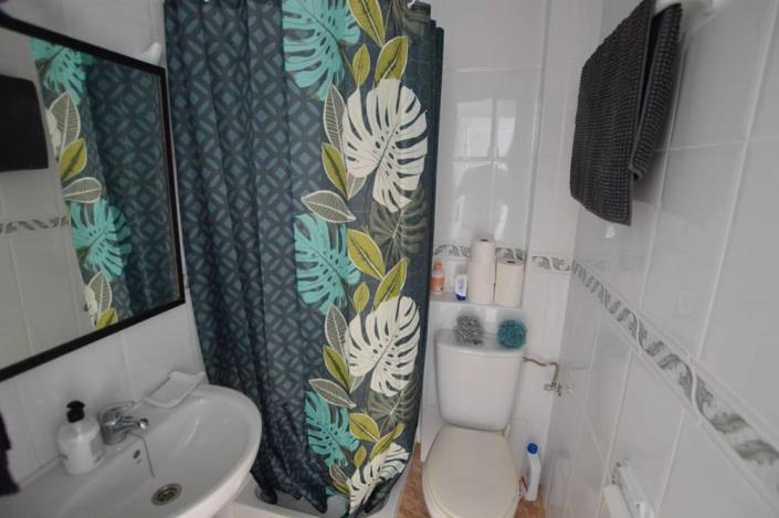 Image No.21-6 Bed Townhouse for sale