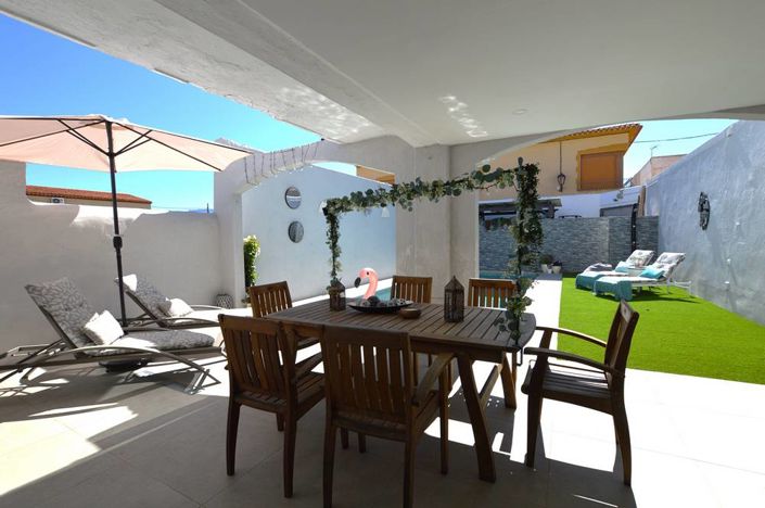 Image No.5-6 Bed Townhouse for sale
