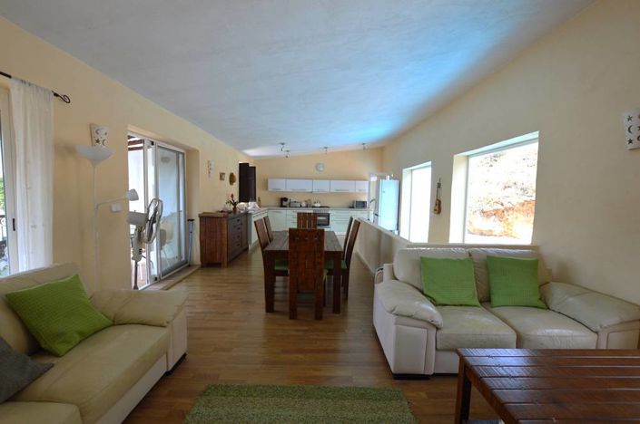 Image No.13-3 Bed Townhouse for sale