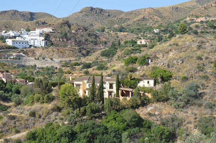 Image No.2-Villa de 4 chambres à vendre à Bédar