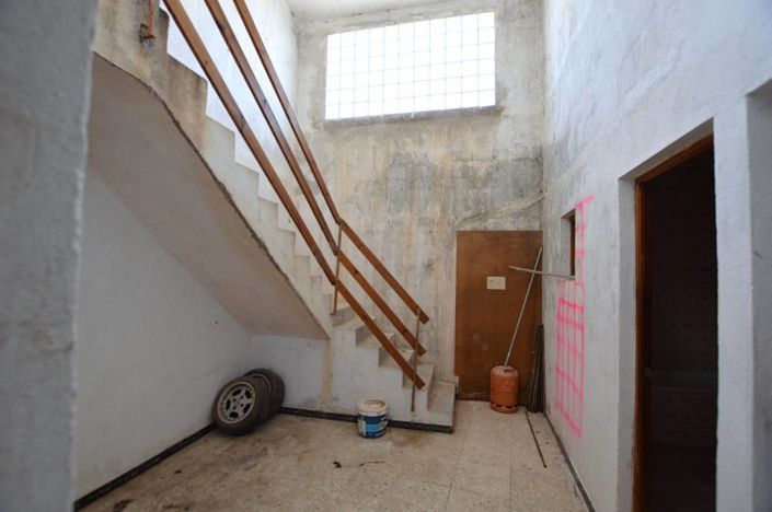 Image No.14-6 Bed Country House for sale