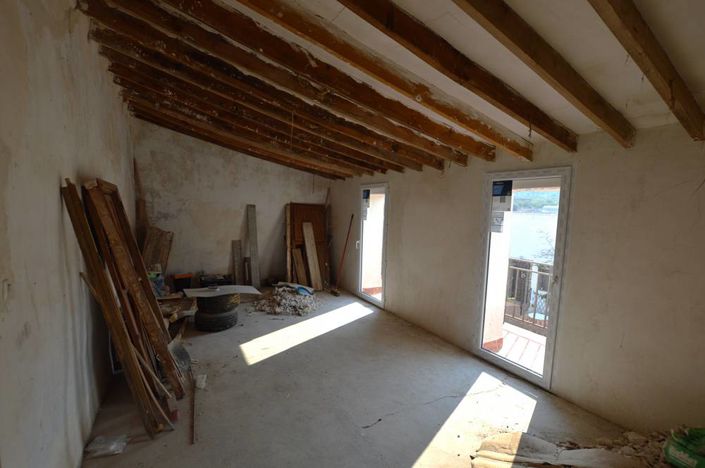 Image No.15-6 Bed Country House for sale