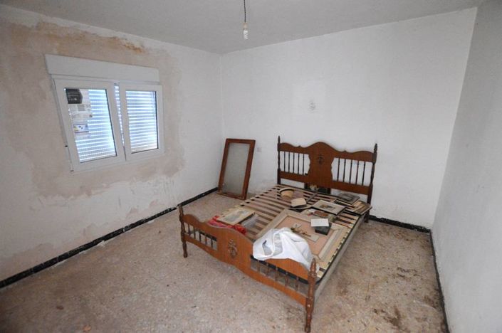 Image No.21-6 Bed Country House for sale