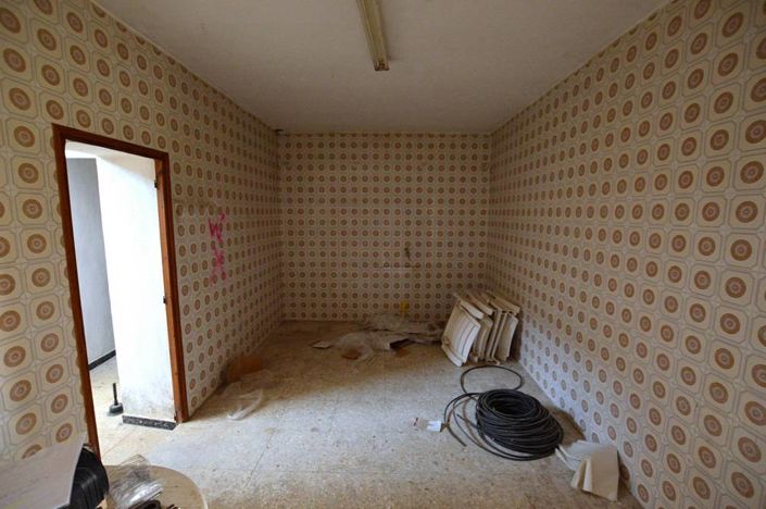 Image No.23-6 Bed Country House for sale