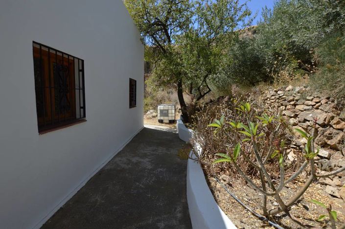 Image No.15-2 Bed Country House for sale