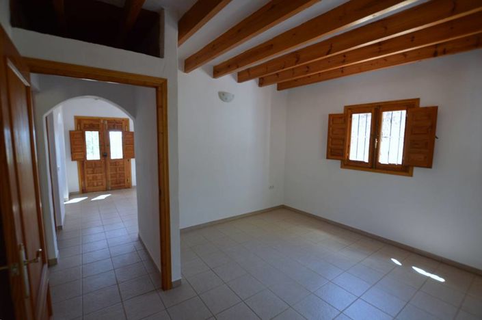 Image No.22-2 Bed Country House for sale