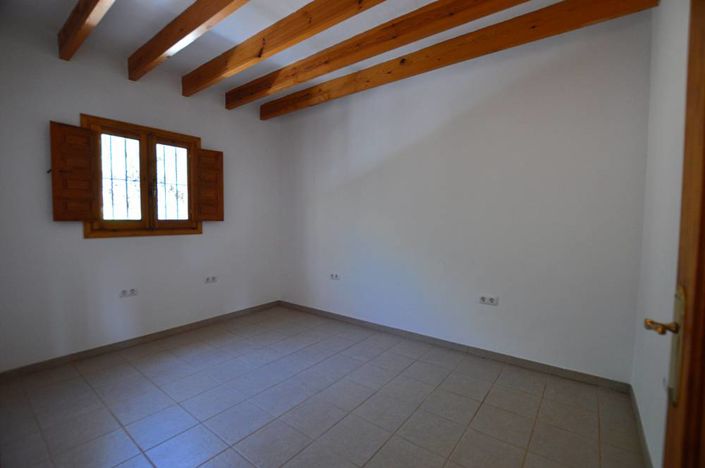 Image No.23-2 Bed Country House for sale