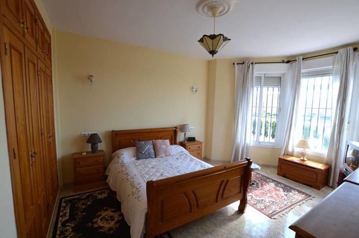 Image No.20-4 Bed Villa for sale