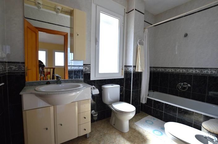 Image No.25-4 Bed Villa for sale