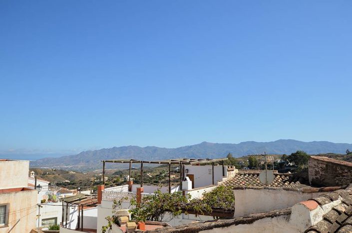 Image No.10-5 Bed Village House for sale