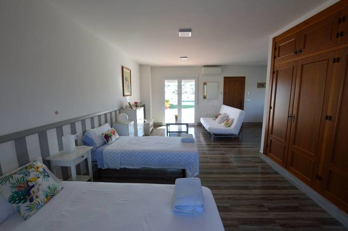 Image No.20-6 Bed Villa for sale