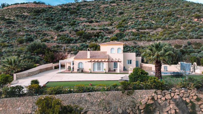 Image No.3-Villa de 4 chambres à vendre à Bédar