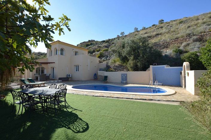 Image No.6-4 Bed Villa for sale