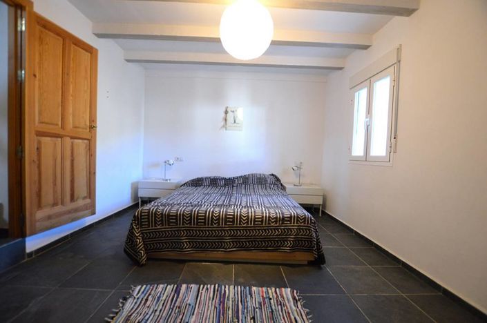 Image No.21-6 Bed Country House for sale
