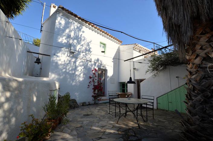 Image No.4-6 Bed Country House for sale