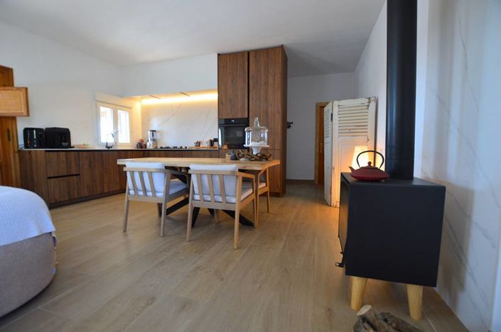 Image No.21-2 Bed Country House for sale