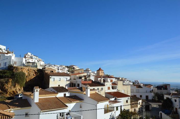 Image No.13-3 Bed Townhouse for sale