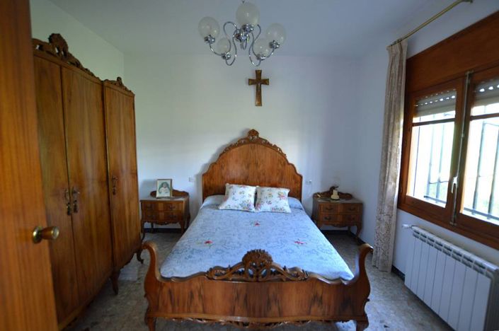 Image No.18-5 Bed Village House for sale