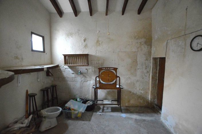 Image No.7-4 Bed Village House for sale