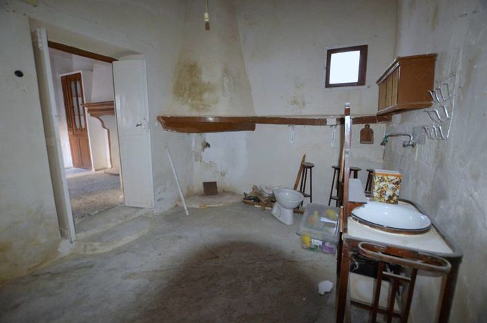 Image No.8-4 Bed Village House for sale